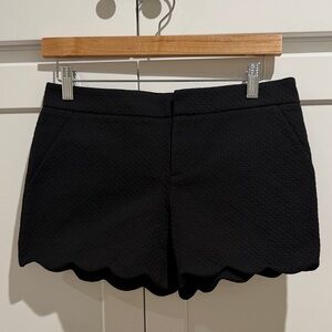 Club Monaco Black Scalloped Hem Women Shorts Size 0